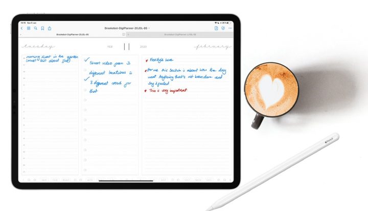 Picutre of an iPad Pro with an Apple Pencil and a cup of coffee